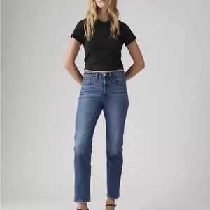 Levi’s Wedgie Straight in 26 Dark Wash